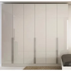 أبيض لامع